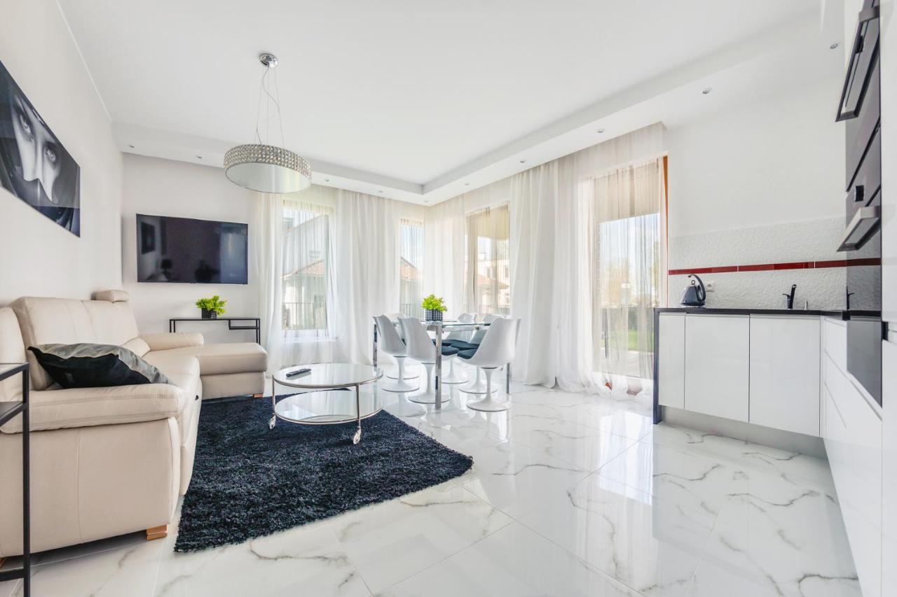 גדנסק Luxury Long Island Suite מראה חיצוני תמונה